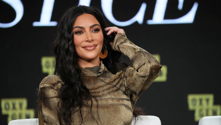 Kim Kardashian bringt Loungewear für Hunde auf den Markt