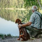 Opa fährt mit streunendem Hund 1250 Meilen weit, um Enkelkinder zu überraschen